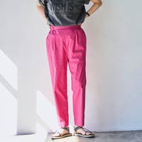 テーパードパンツ ピンク/桃色系（レディース） - ファッション