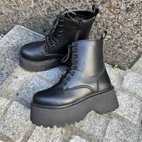 Shoes in Closet | MTTS0002583