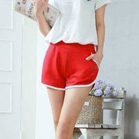 赤色ショートパンツ（黄色アクセント） 赤色ショートパンツ（黄色アクセント）