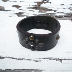 ※最終値下げ 80’S STUDS VINTAGE スタッズ バングル 鋲 最終値下げ 80'S STUDS VINTAGE スタッズ バングル 鋲 - メルカリ