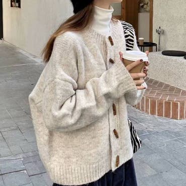 ケーブル編みオフタートルニットポンチョ ポンチョ ニット[品番