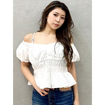GYDA（ジェイダ）の「GGチャームオフショルパフスリーブブラウス