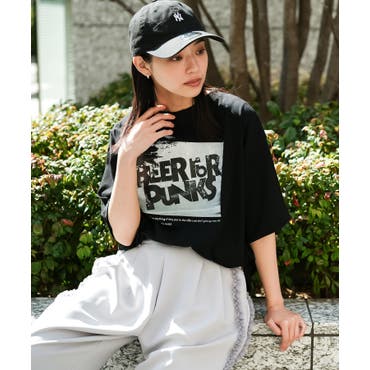 ネコと女の子の自撮り柄 レース切替Tシャツ[品番：SRSW0000113
