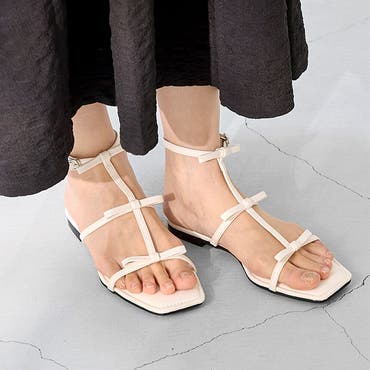 CAPRICIEUX LE'MAGE Tストラップフラットサンダル CAPRICIEUX LE'MAGE