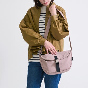 エンブレム型押しサッチェル[品番：IGAW0006160]｜axes femme