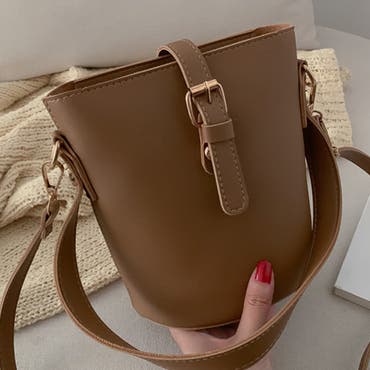美品　フルラ ショルダーバッグ　アテナ ブラウン　レザー　斜め掛け　肩掛け FURLA（フルラ） ショルダーバッグ レディース アウトレット アテナ
