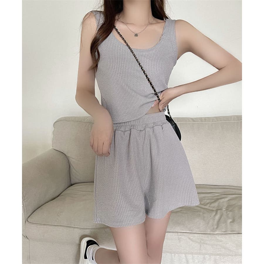 BOMBSHELL タンクトップ　ショートパンツセット BOMBSHELL タンクトップ ショートパンツセット BOMBSHELL タンク