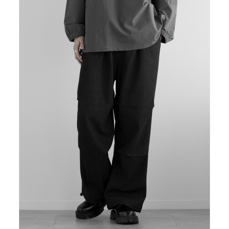 ネイビー パラシュートパンツ　ドローストリング付き TRACK WIDE LOOSE PANTS パラシュート パンツ[品番：XT000010673