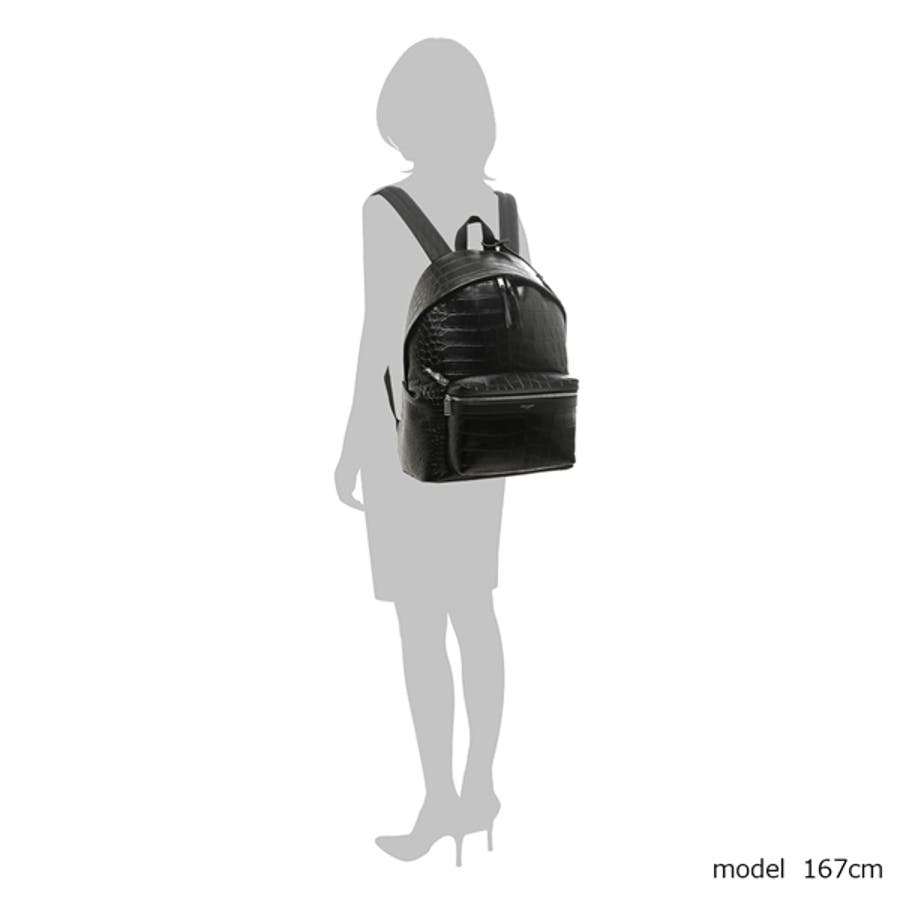 私たちのシンプルに女っぽさを足すならベーシックの相棒はSaint