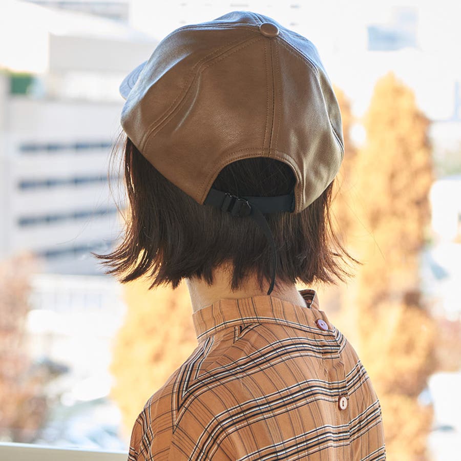 送料込 新品 レザー キャップ フェイク グロッシー 男女 CAP シンプル