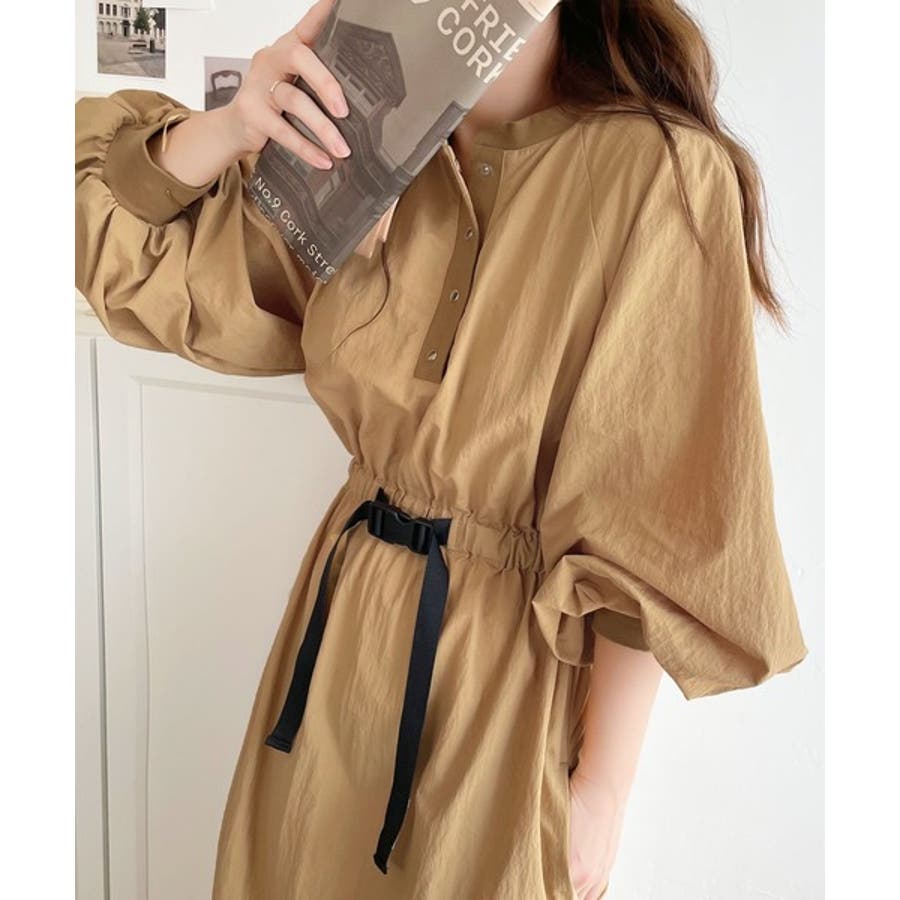 JaVa ジャバコラボ》シャカシャカ素材の進化系。バックルベルト
