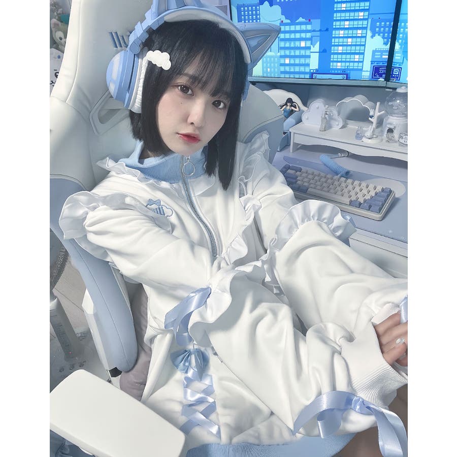 人気 ブランド 服をチェック - 最新トレンドファッション ililil早速ひよりまるコラボ 全1色 もくもく雲しゃんスウェット トップス