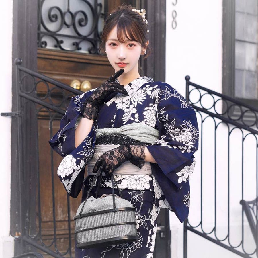 [3点SET]紺地×レトロ花柄浴衣【YUKATA by dazzy 2025】 紺地 × レトロ[品番：DY000028613]｜Dazzy（デイジー）のレディース