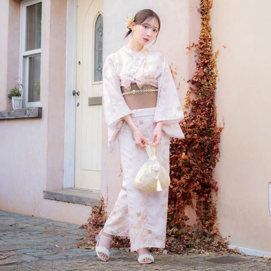 淡茶×白薔薇柄浴衣[品番：DY000032126]｜Dazzy（デイジー）の