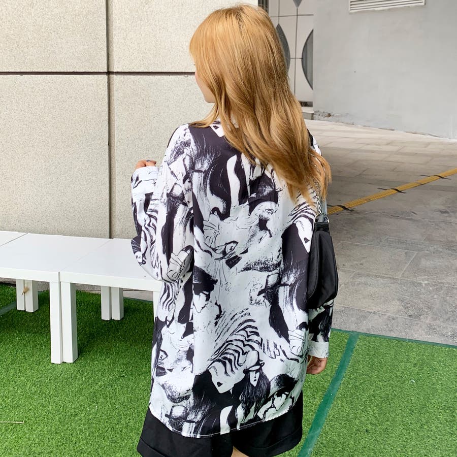 ２ウェイ！限定コレクション ハートペンダントトップ DESIREE 総柄襟付長袖シャツ 2020秋冬新作 韓国ファッション[品番