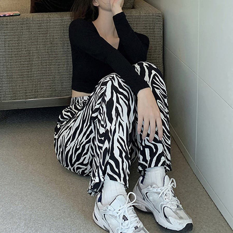 商品画像：CENTER SEAM ZEBRA PANTS/センターシームゼブラパンツ｜AZUL BY 4