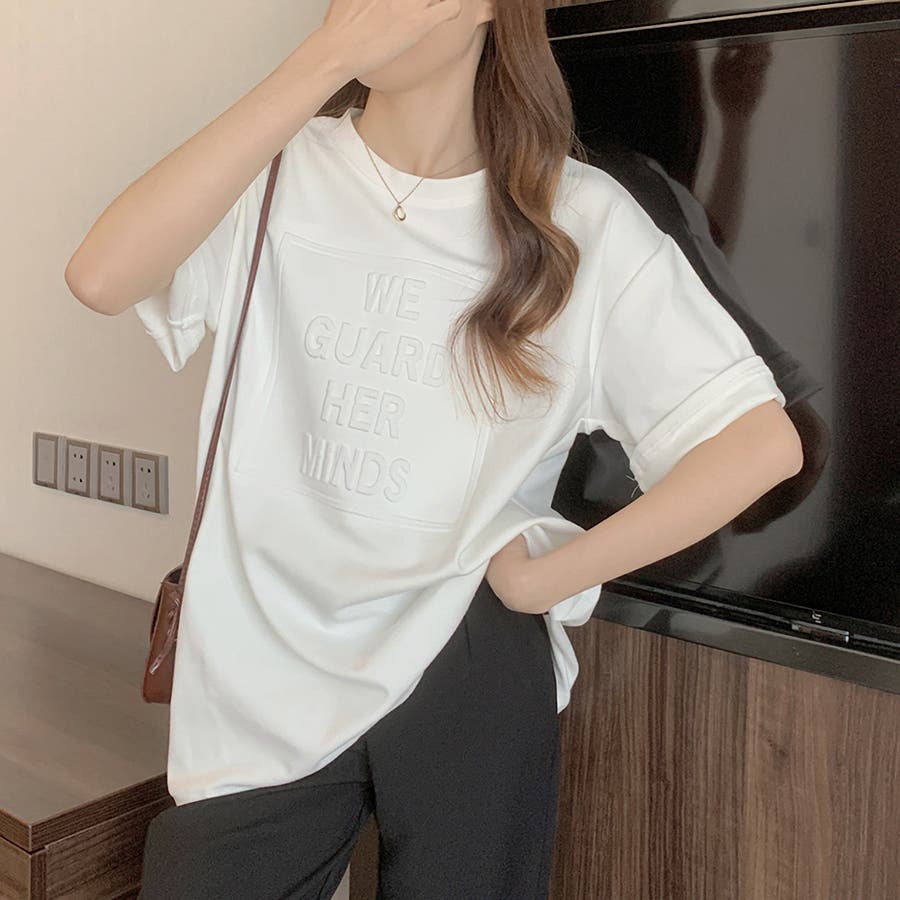商品画像：美品】フェンディ ベロア生地 モックネック ロゴロンTシャツ 3