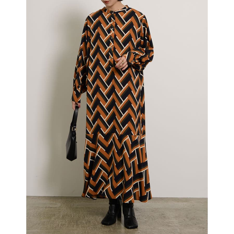 メーカー公式ショップ 幾何学柄ワンピース アンリアレイジ Anrealage ミニワンピース