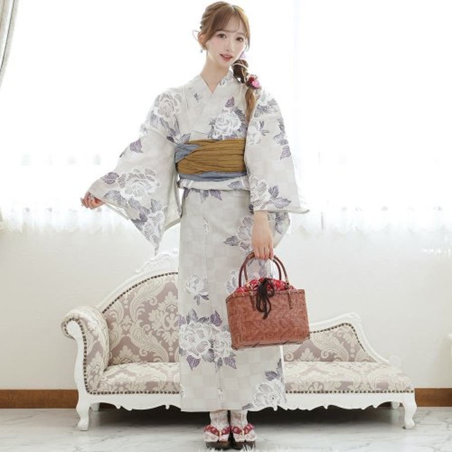 【9/14限定セール‼️】白芍薬が夜風に映えるレトロシックな浴衣セット 9/14限定セール‼️】白芍薬が夜風に映えるレトロシックな浴衣