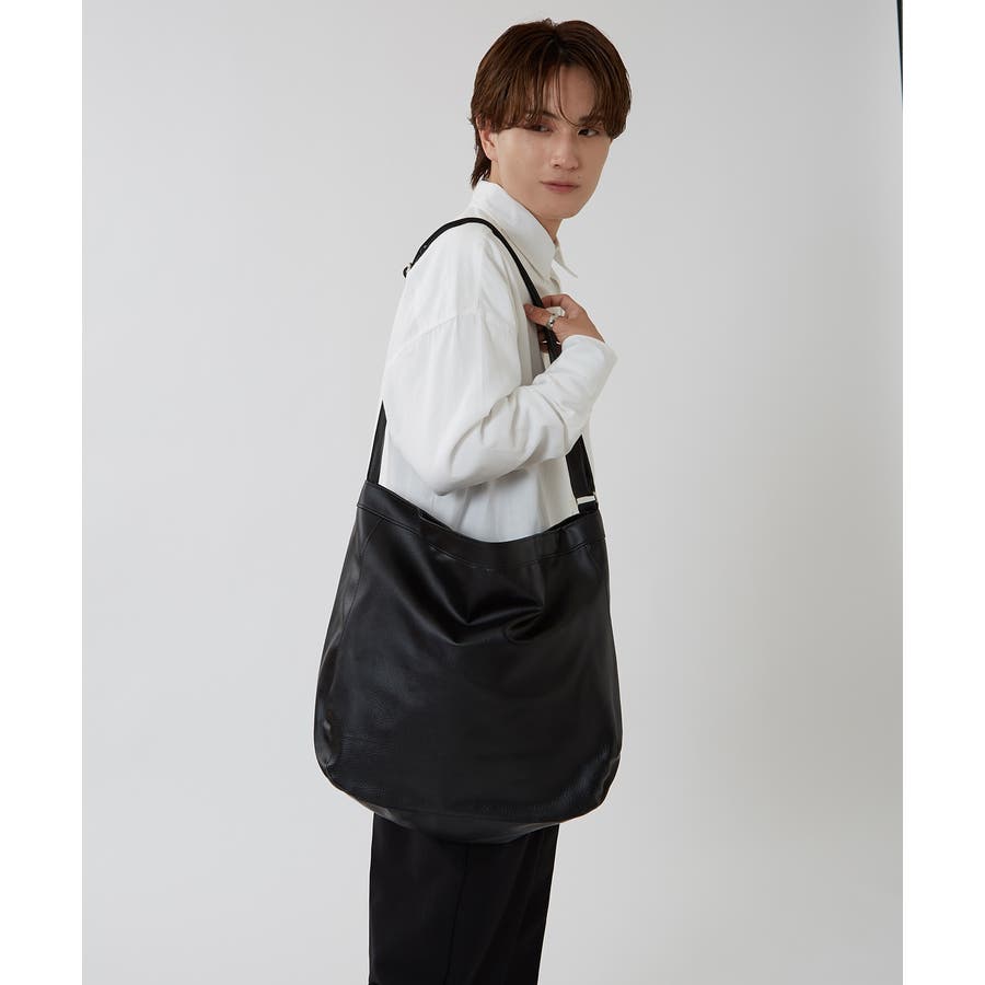 コムデギャルソンオム シンセティックレザー 合皮 ロゴ ショルダーバッグ コムデギャルソンオム シンセティックレザー 合皮 ロゴ ショルダー