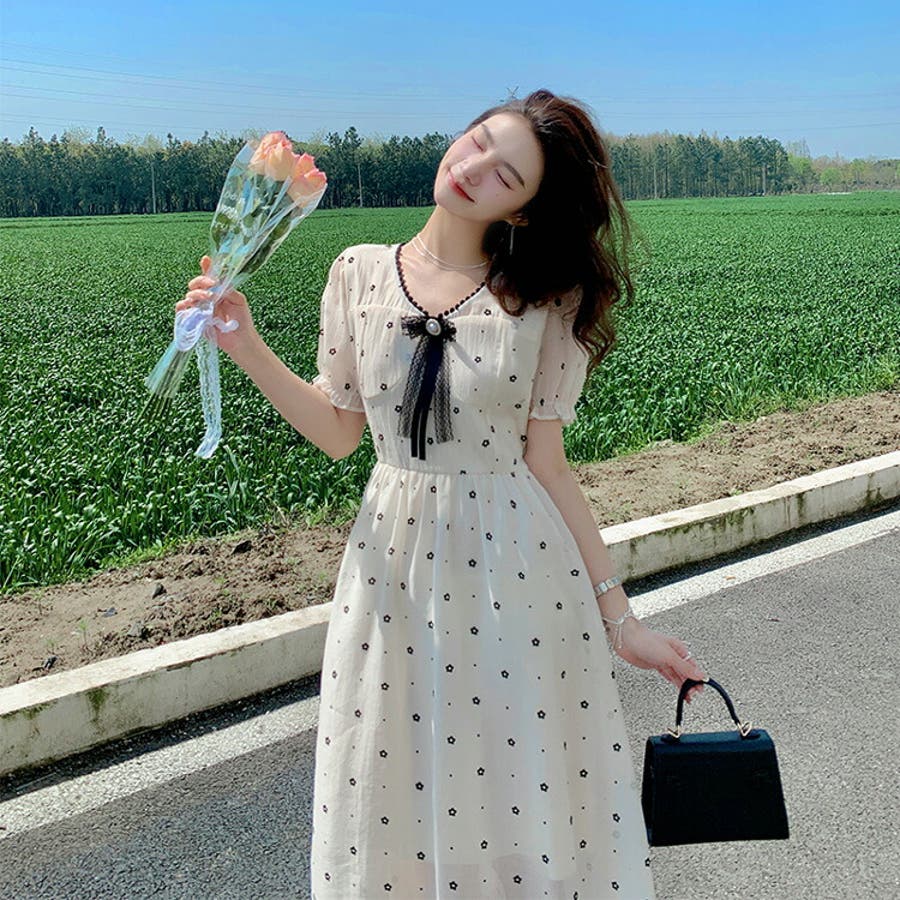 【日本限定モデル】 花柄ワンピース パフスリーブ[品番：JSFW0010999 Vネック半袖 ワンピース