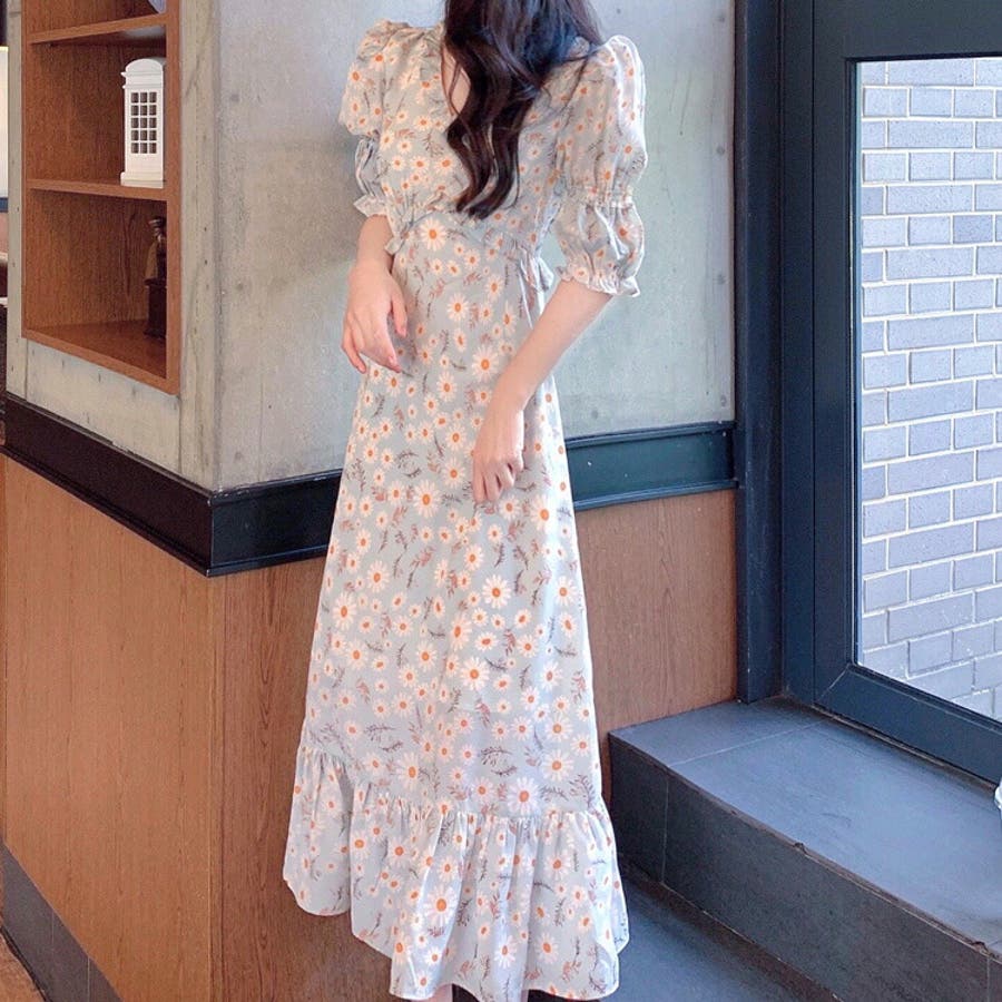 値下【新品未使用】ユニバーバルミューズ 半袖ワンピース 刺繍