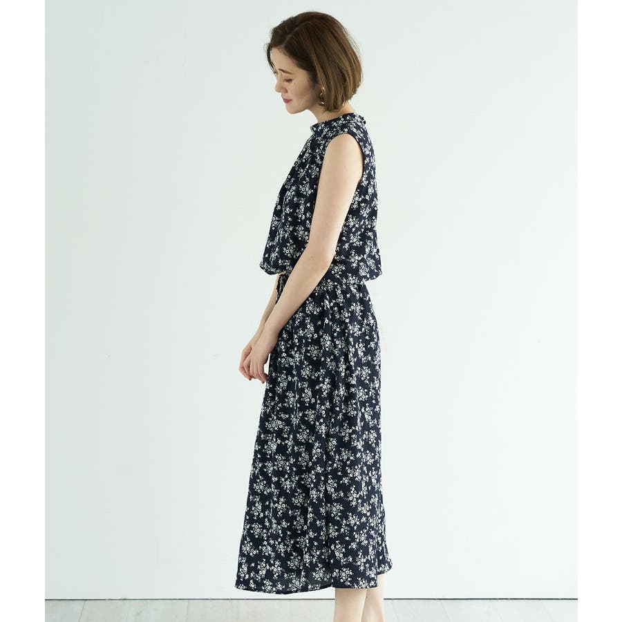 PoFF 小花柄ノースリーブロングワンピース