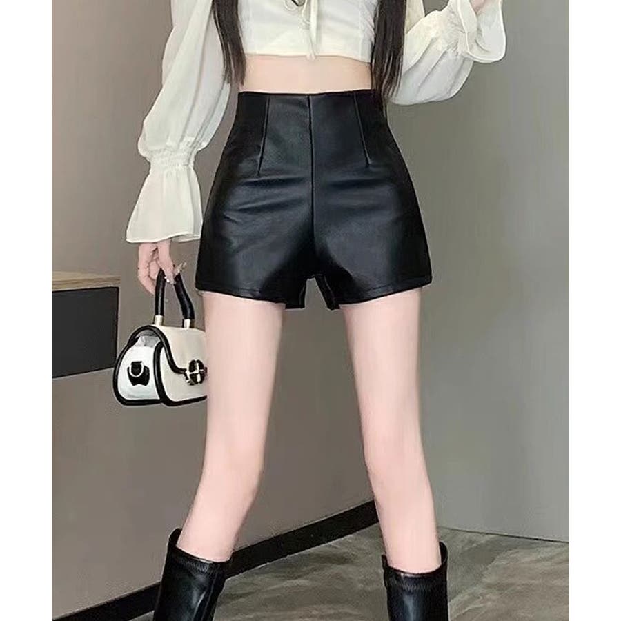 限定生産品！BEAMS のフェイクスウェードのショートパンツ(未