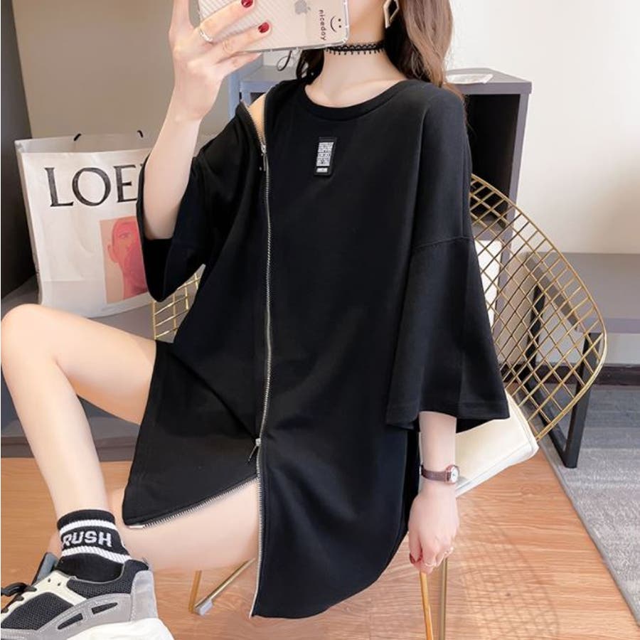 【2024年製 新品】 オーバーサイズTシャツ Tシャツワンピース 肩出し[品番 ワンピース