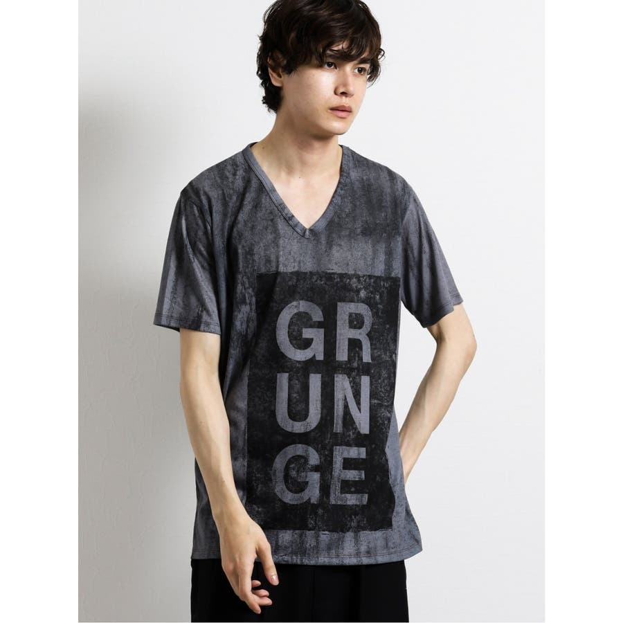 品質は非常に良い シェラック/SHELLAC グランジプリント Vネック半袖Tシャツ[品番 トップス