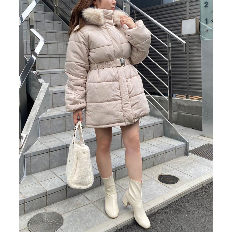 WEB限定 フェイクファーフード付きミドルフェイクダウン[品番