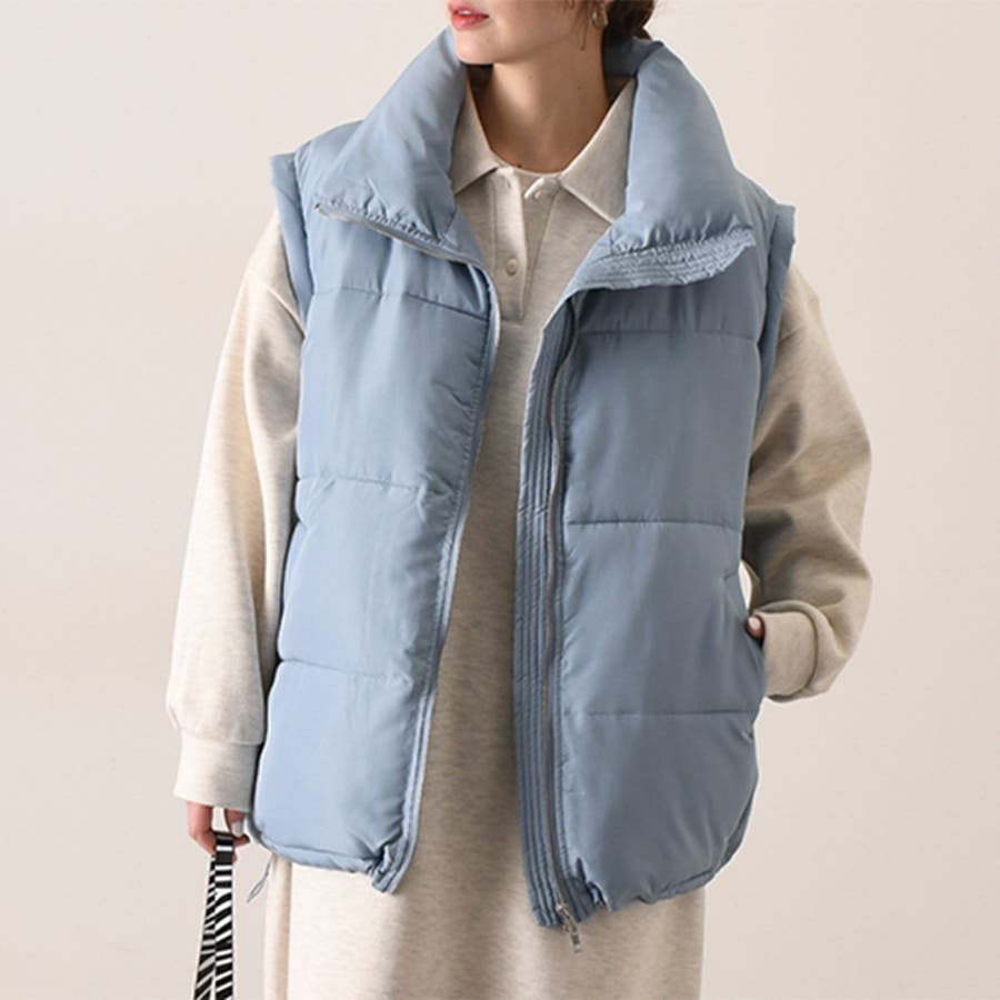 着るだけでくびれるっ♡♡ Radyちゃんダウンベスト☃️❄️ 暖かくて軽いファイバーダウンに ふわふわファーが可愛い🥺💕  リクエスト受付中です🫶🏻 #Rady #レディ #ダウンベスト #ダウン #アウター #ファー #ファーダウン #ファイバーダウン