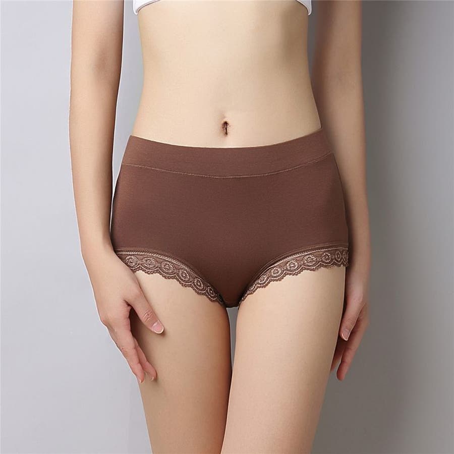 熟女のベージュショーツ 
