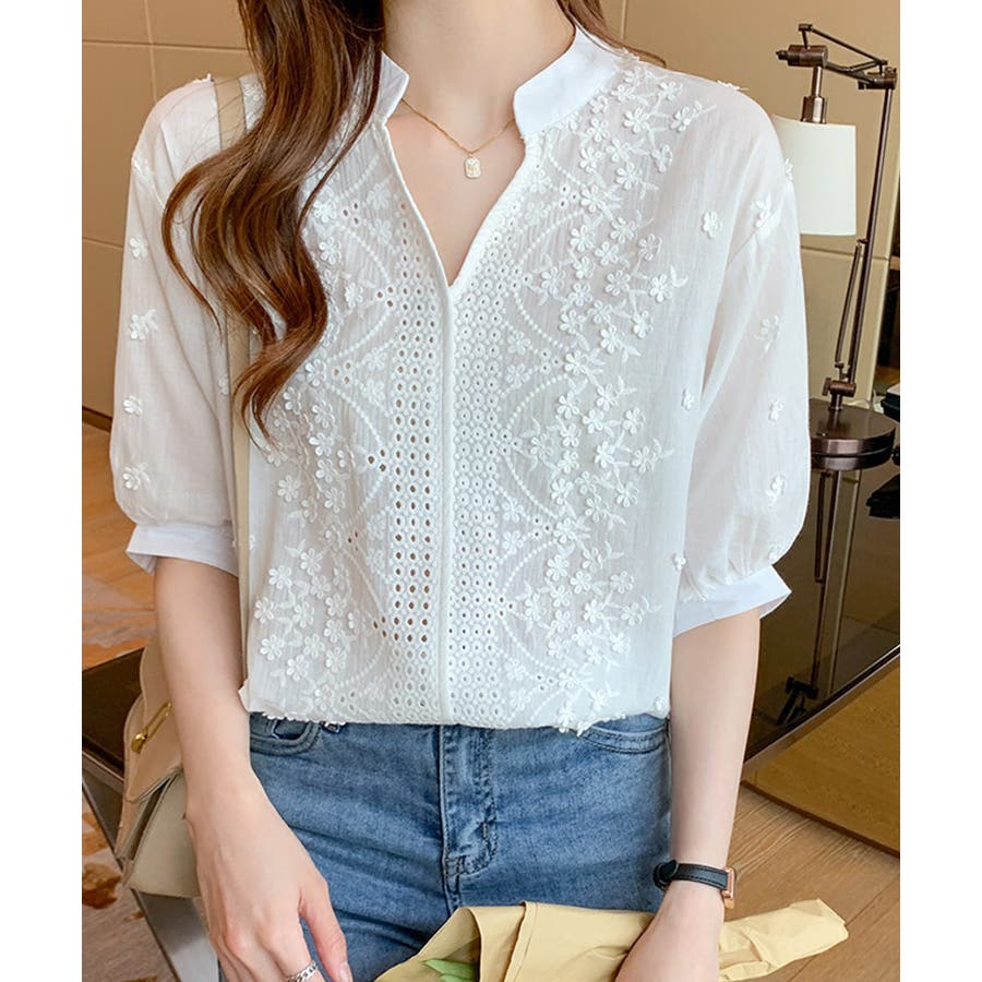 立体刺繍小花柄プルオーバーブラウス[品番：PMZW0002136