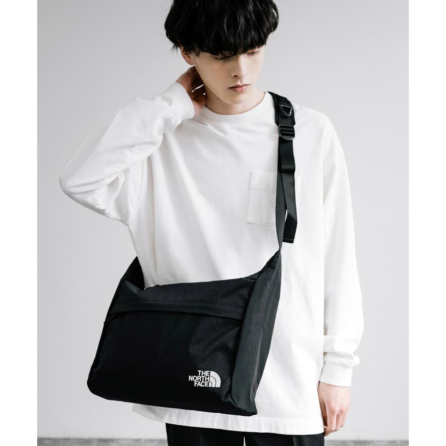 完売！ノースフェイス ホワイトレーベル ボディバッグ