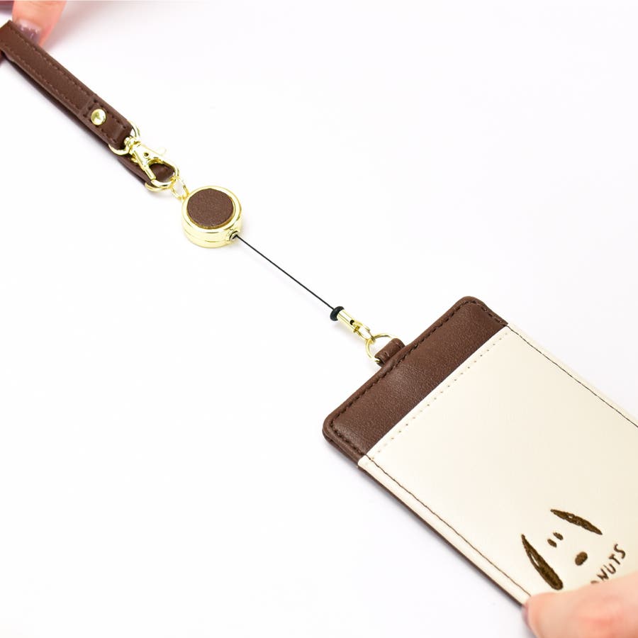 スヌーピー パスケース 定期入れ 品番 Xd Avventura アヴェンチュラ のレディースファッション通販 Shoplist ショップリスト