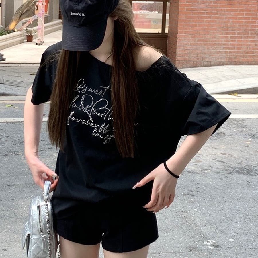 キラキラストーンロゴワイドネックTシャツ[品番：SHNW0012465