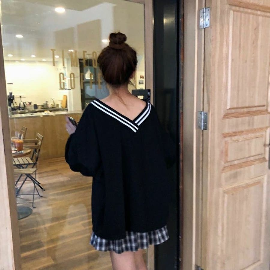 オーバーサイズVネックTシャツ 韓国ファッション ロンT[品番 オーバーサイズVネックTシャツ 韓国ファッション ロンT[品番