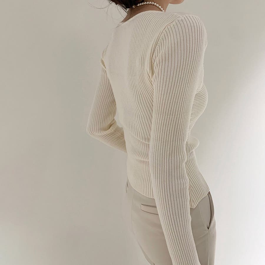 SHOPLIST限定】女性らしい大人っぽいVネックニットトップス[品番