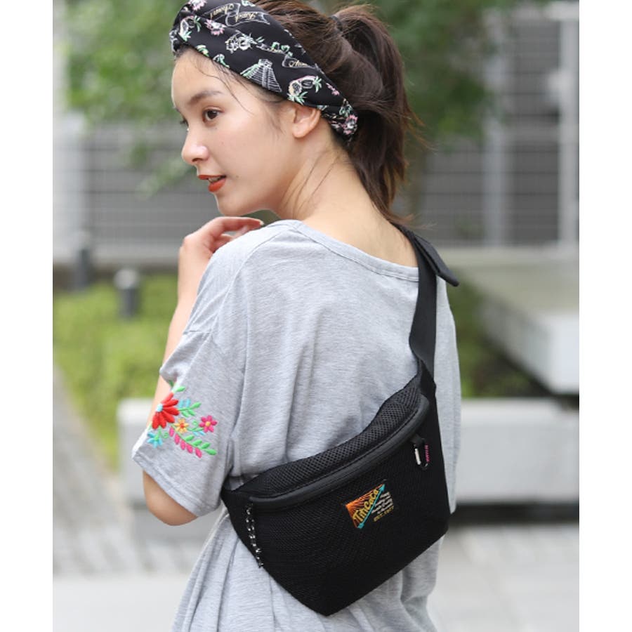 TOMO KOIZUMI のECショップが期間限定オープン。Tシャツやバッグ