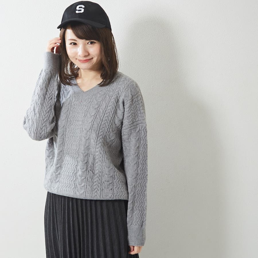 ベーシックで着回ししやすいケーブルニット ｖネック セーター 秋 秋冬 品番 Totw Totty トッティ のレディースファッション通販 Shoplist ショップリスト