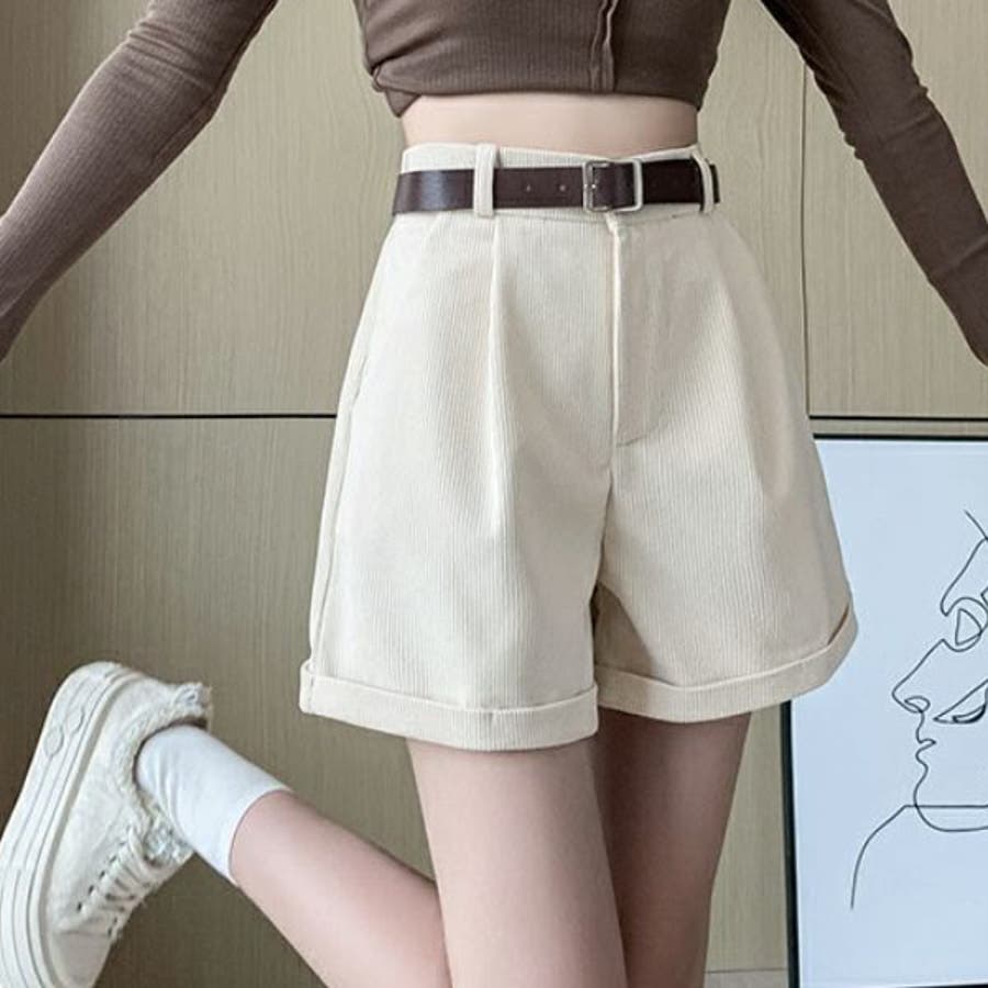 クン ベルト付きタックショートパンツ カラー:ブラック、ホワイト