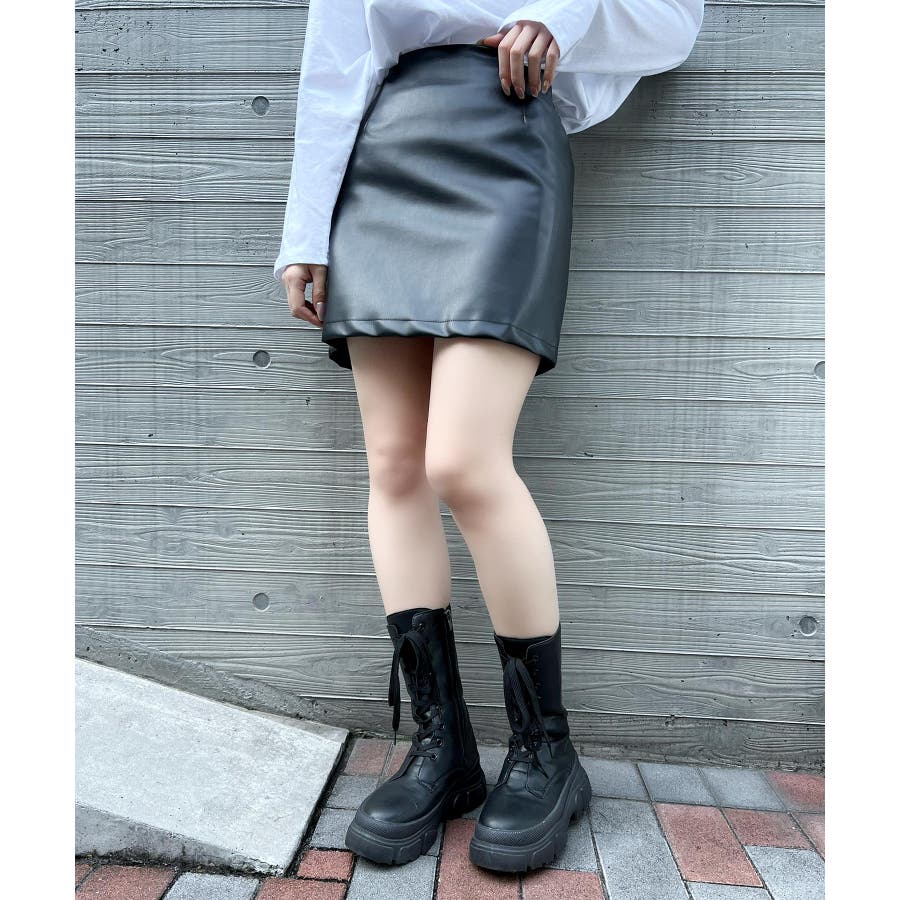 【ブラック】フェイクレザー台形ミニスカート 韓国 韓国