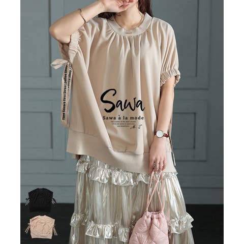 Sawa a la mode（サワアラモード） | ガーリッシュなひと匙リボンスリーブプルオーバー レディース ファッション トップス プルオーバー リボン ギャザー メッセージ プリント 半袖 スリット 30代 40代 50代 60代 サワアラモード sawaalamode otona 大人 kawaii 可愛い 洋服 かわいい服 swmam-81263