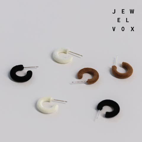 Jewel vox（ジュエルヴォックス） | ピアス 金属アレルギー レディース ベロア調 silver925ポスト フープ 大人かわいい 普段使い シンプル ブラック ブラウン ホワイト オケージョン 結婚式 デイリー カジュアル オシャレ ギフト プレゼント 韓国 大人 韓国ファッション 人気