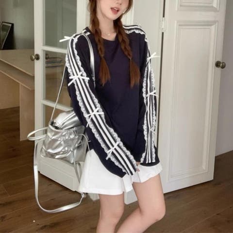 maison de LATIR（メゾン） | 甘さと抜け感をほどよく楽しむ、レースリボンライントップス　大人カジュアルトップス カットソー ホーム レディース 韓国 大きいサイズ 春　春服 レディース 20代 おしゃれ トレンド スポーツ デイリー カジュアル ガーリー 大人かわいい