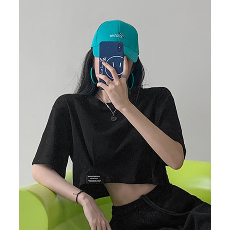 ブラック | ロゴネーム付きギャザークロップドTシャツ | SHEPP