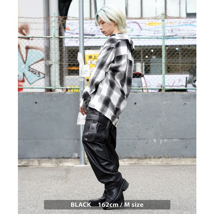 A.F ARTEFACT FLAP-DETAIL SLIM CARGO PANTS / STRETCH SHEEP LEATHER  (BLACK)の商品ページ | エーエフ アーティファクトの公式通販 - LOOM OSAKA