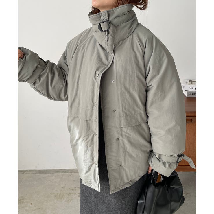 ベルト付きスタンドカラーフェイクダウンジャケット[品番：KTKW0010357