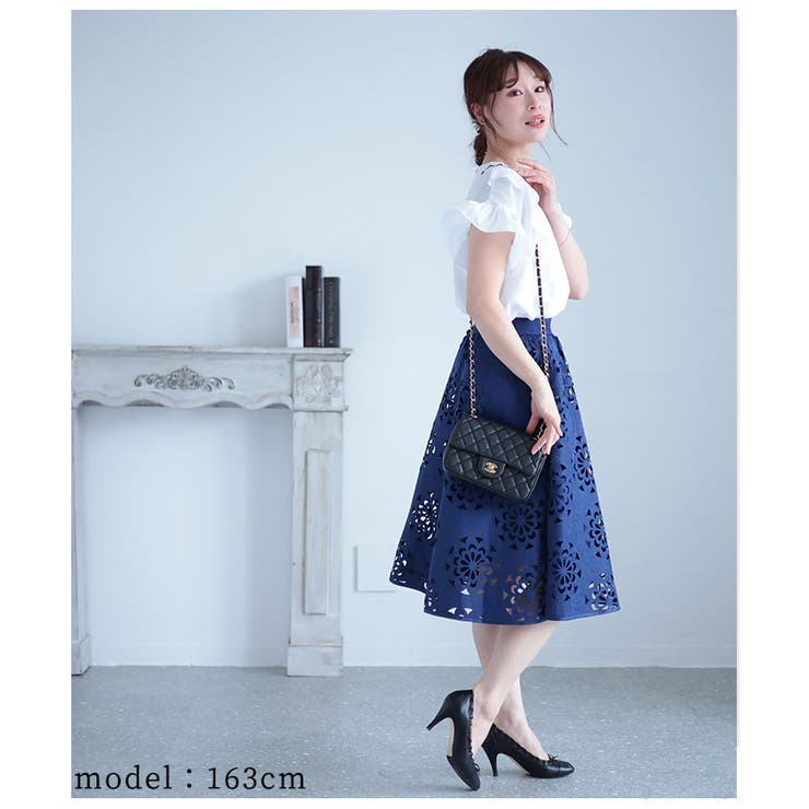 抜ける美しさで、映えるコーデ。ボトムス スカート ハーフ丈